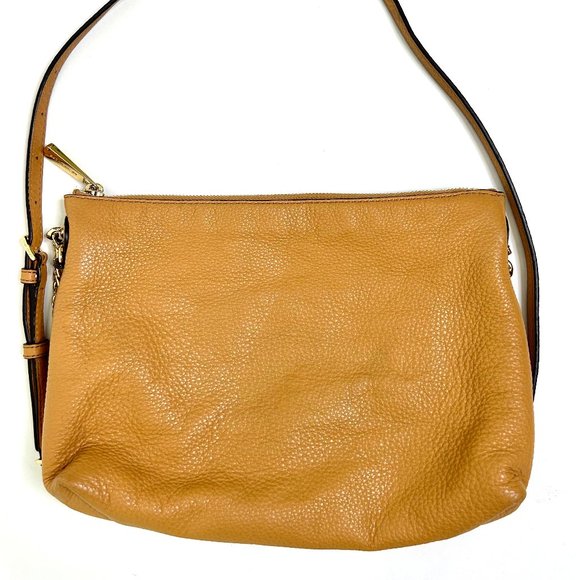 Michael Kors East West Crossbody in Camel Pebbled Leather and Gold Chain - Picture 4 of 15